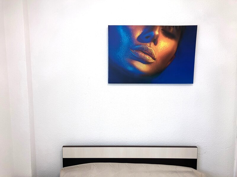 Piata Amzei - Calea Victoriei - 5 min. pana la Metrou Piata Romana.